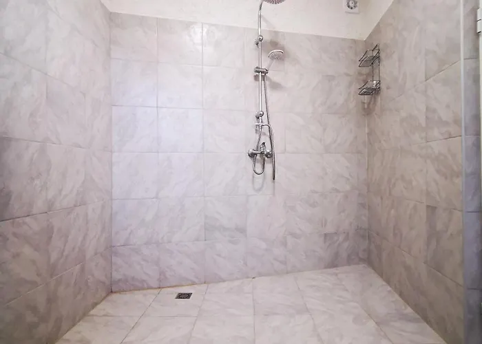 Chalet Lakeview Estate *