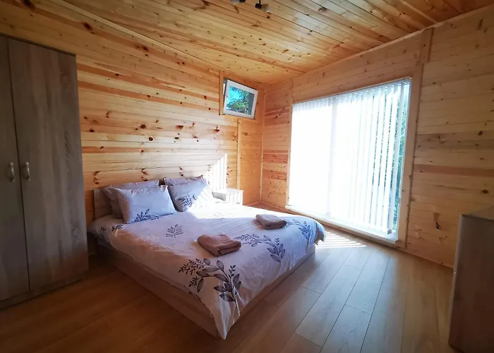 Lakeview Estate Chalet *